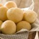 Pão de Queijo com Massa de Batata