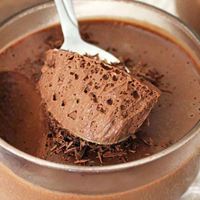 Mousse de Chocolate Cremoso em 10 Minutos